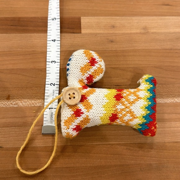 Anthropologie Christmas sweater monogram ornament R button - Picture 4 of 4